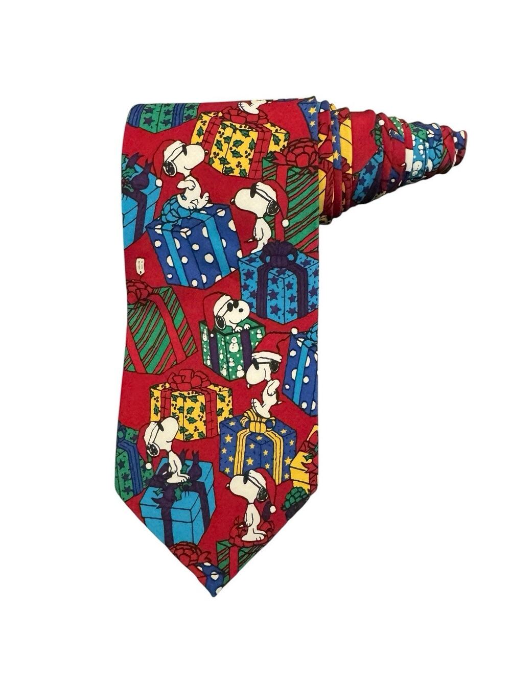 Peanuts Do Not Open Till Christmas Presents Snoopy Novelty Necktie Vintage Silk